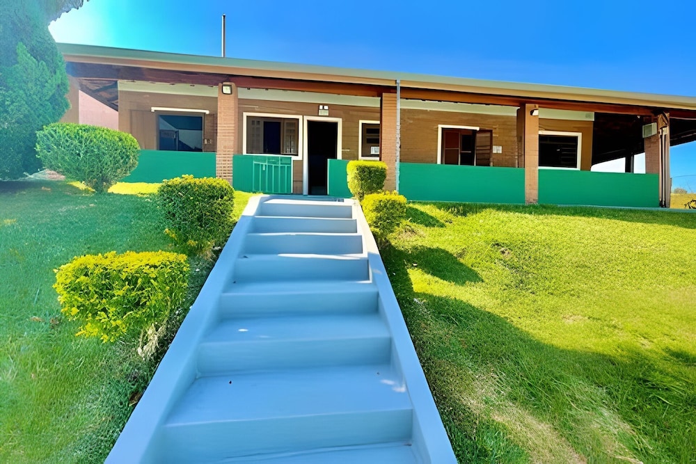 Chácara com piscina aquecida- Perdões