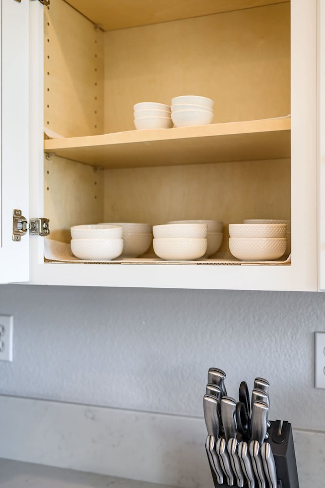Bright Designer Home w Pool Near Everything