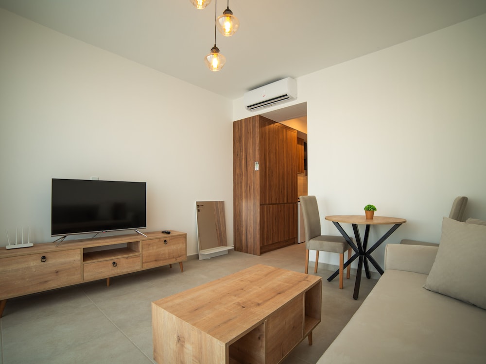 Superfresh Penthouse Studio Apartment With sea View