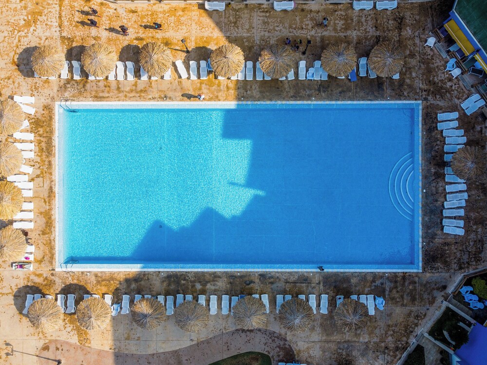 Wave 515 - Getaway Chalet at Sawary Resort Batroun