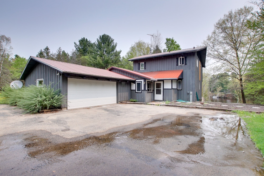 Riverfront Escape in Shawano on 3 Private Acres! view 2
