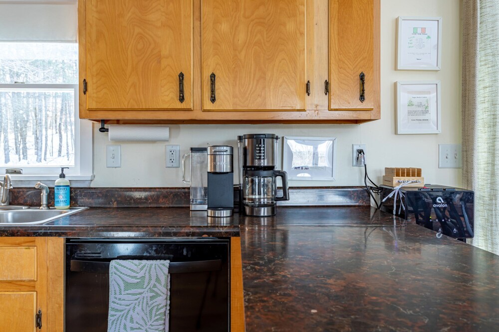Ski Hike Lodge 5BR w Fire Pit Cozy Spaces