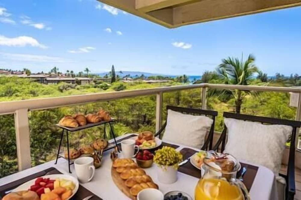 Signature Residences at Maui Banyan