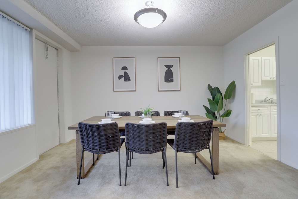 Prime Crystal City Apartments