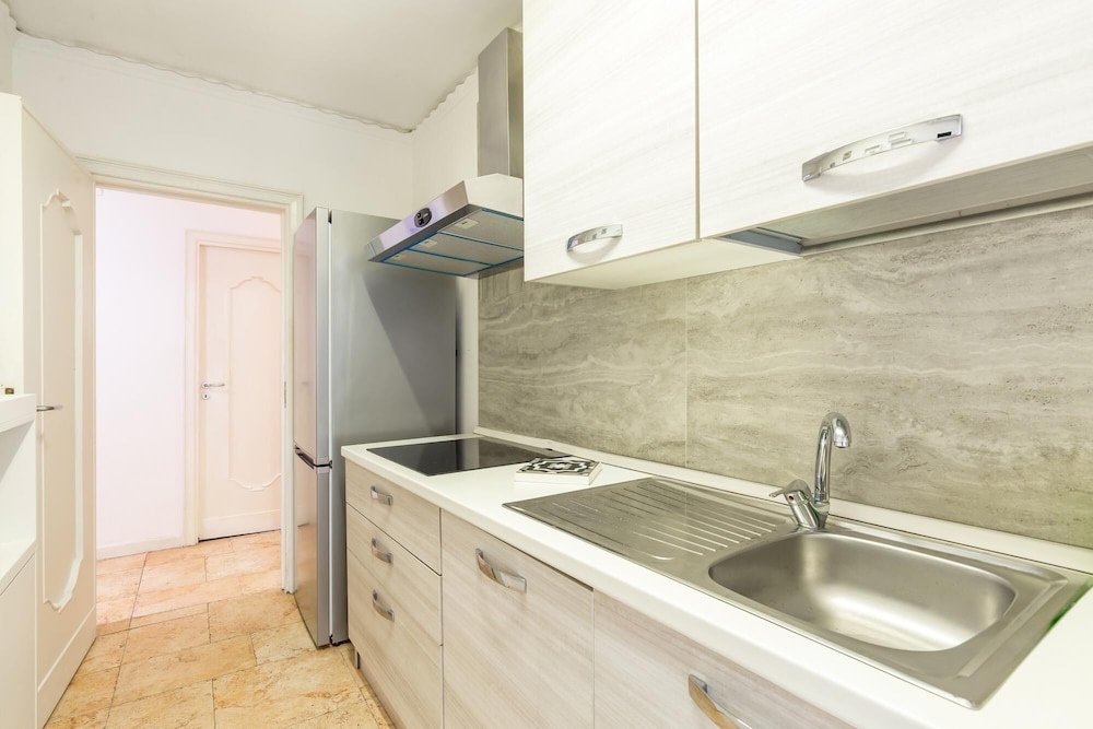 Crispi 36 - Cozy Flat and Terrace by Napoliapartments