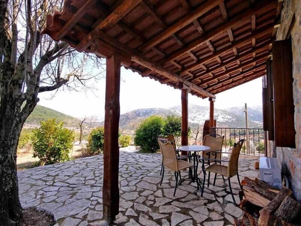 Menalia Villas & Suites