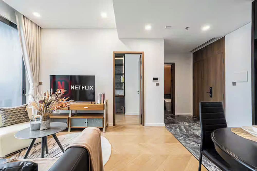 Kluxstay Lumiere Riverside Residence