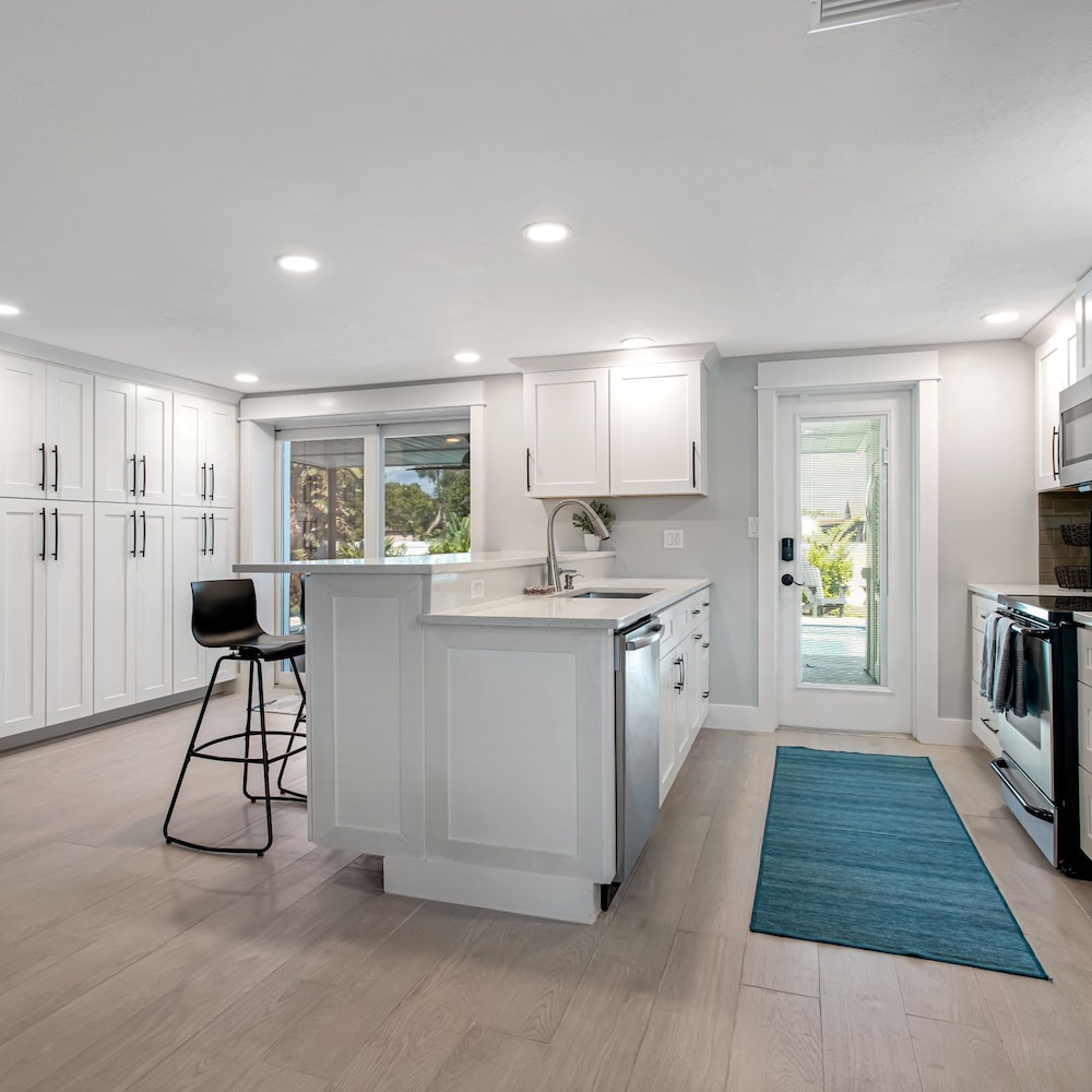 Sarasota Resort-like Living Near Siesta Key For 10
