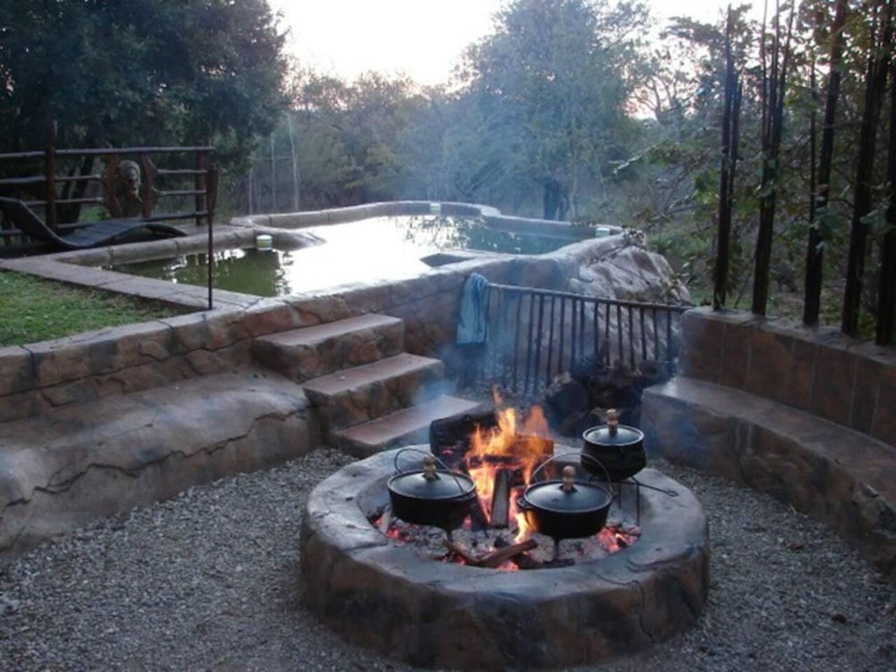 Villa - Sleeps 10 - Pool - Patio - Housekeeping