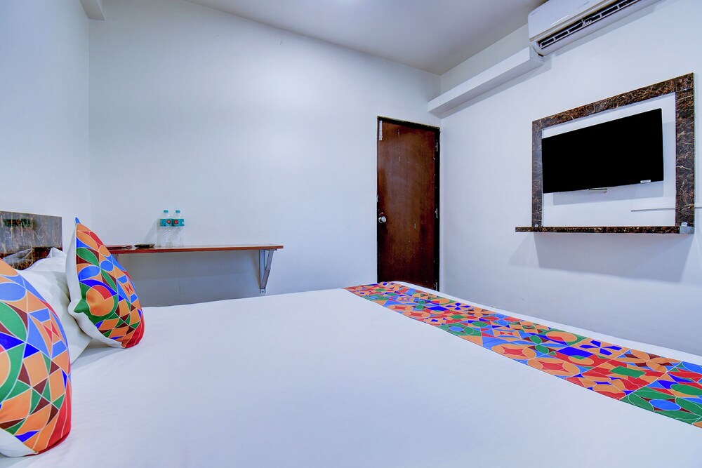 Fabhotel World King