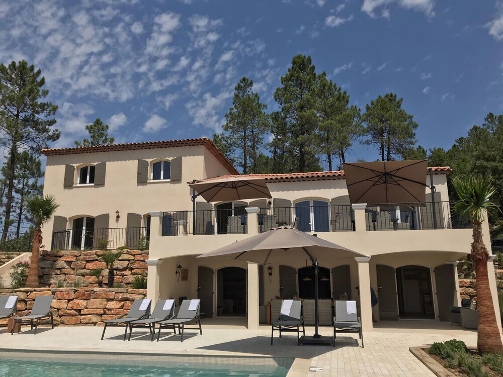 Villa in Le Plan-de-la-tour With Pool