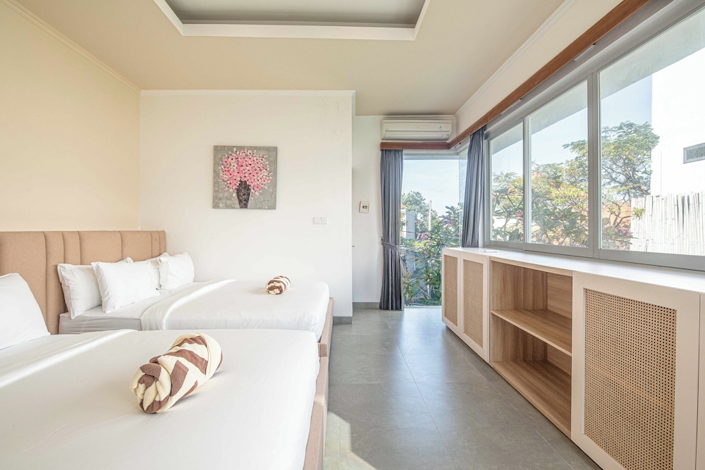 Beautiful 3BR Center Seminyak