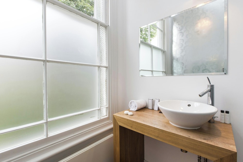 Leamington Road Villas II by Onefinestay