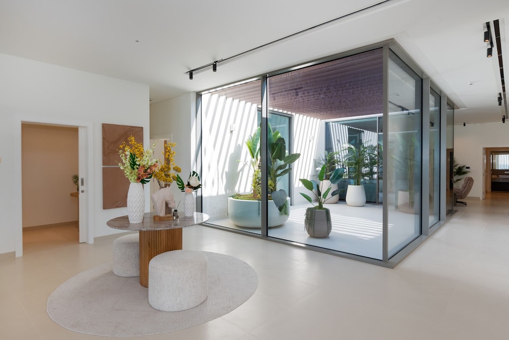 Luxe 4BR Villa Private Pool Beach Al Zorah