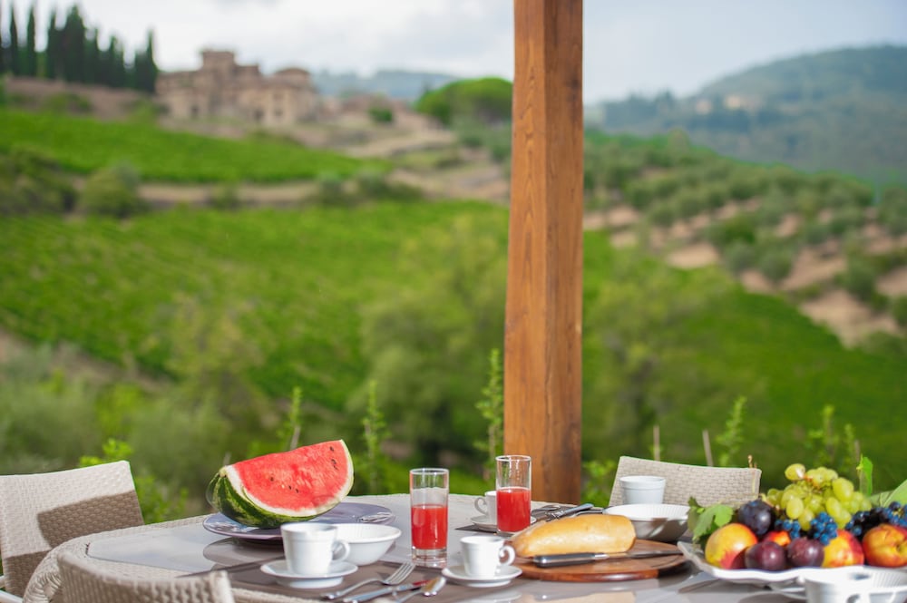 Villa Chianti With Pool Near The Vineyard