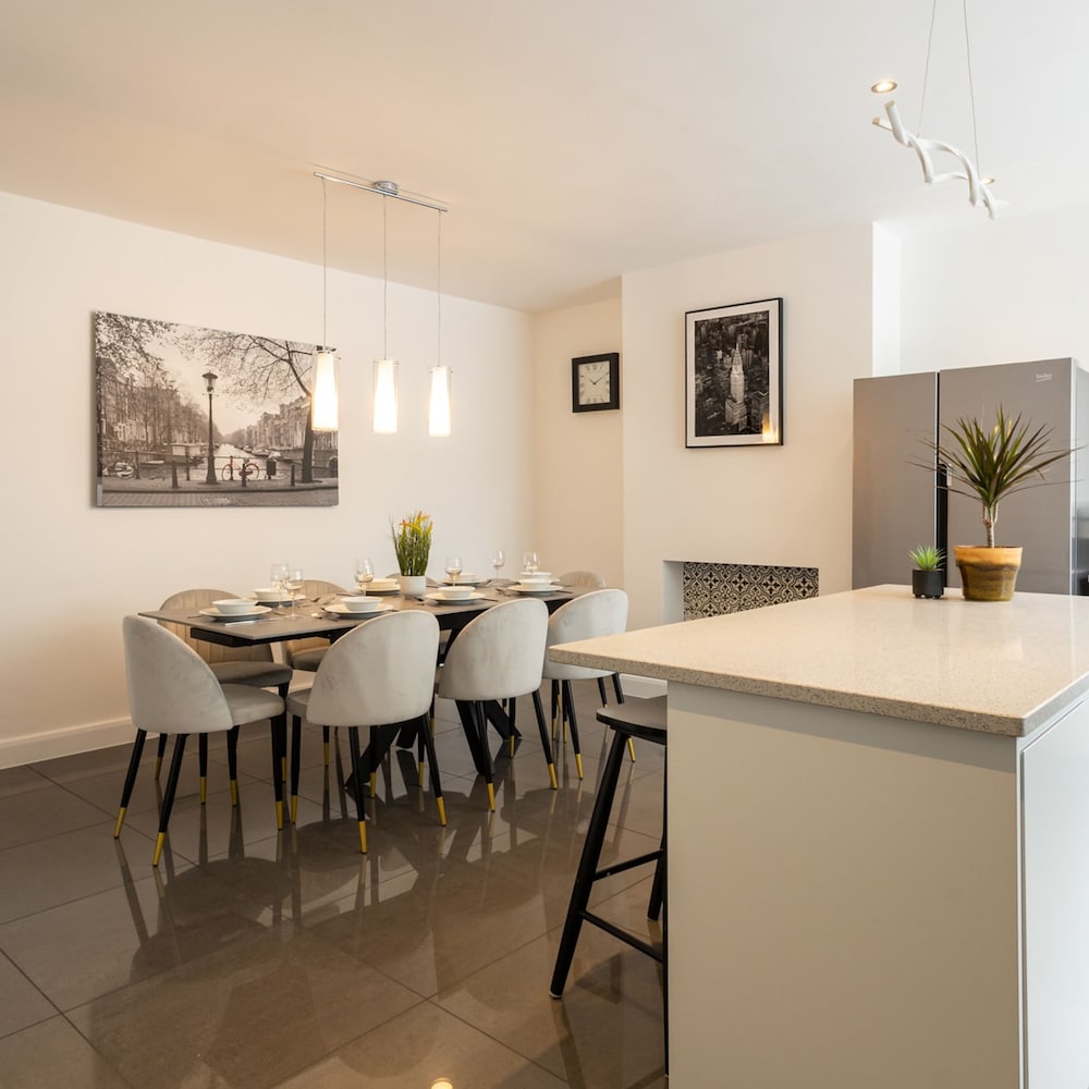 Host Stay The Westbourne Grande