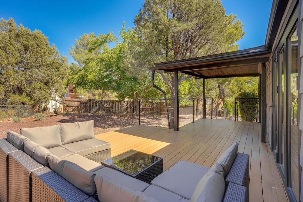 Mtn Views: Bright & Airy Sedona Home!