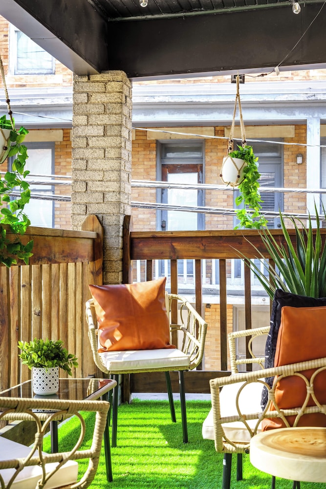 Jungle House Boutique Suites – Short North & Convention Center