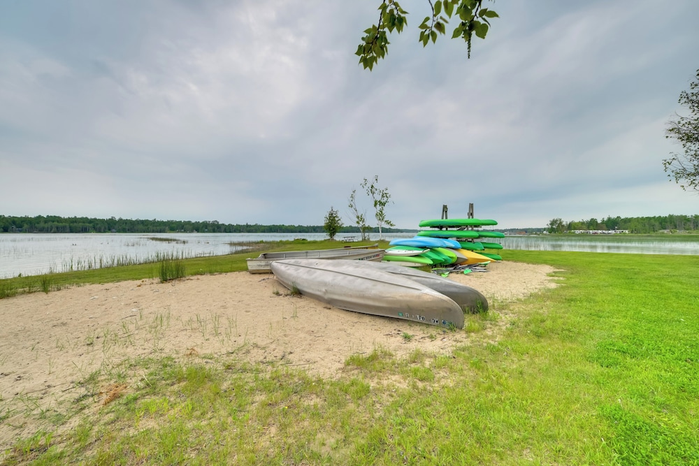 Fish, Boat & Relax: Lakefront Cedarville Cabin