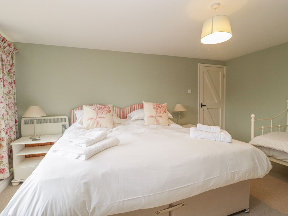 Newfield Farm Cottages view 4