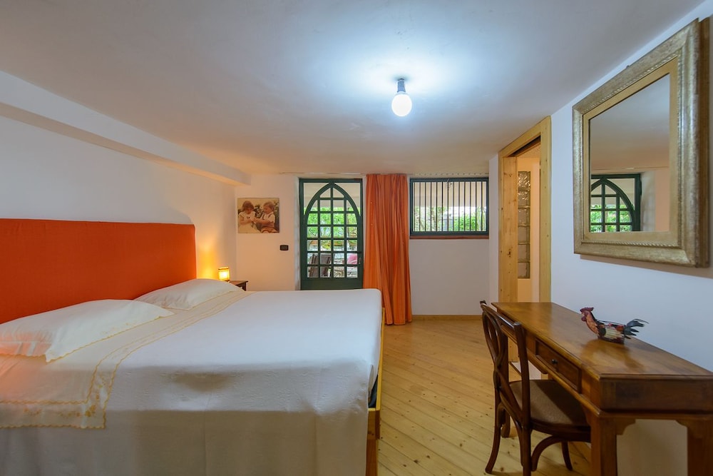 B&B Li Fringi