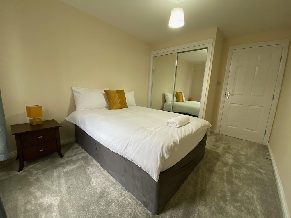 Remarkable 2-bed Apartment in Glasgow view 4