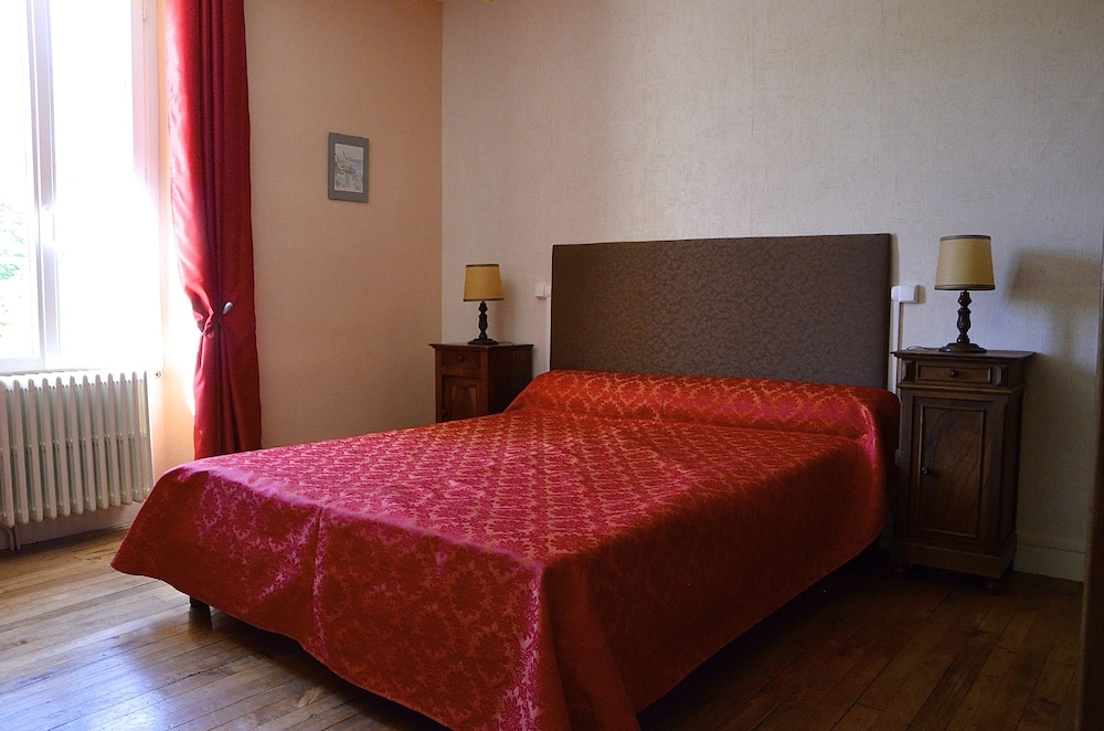 Le Vieux Noyer view 4