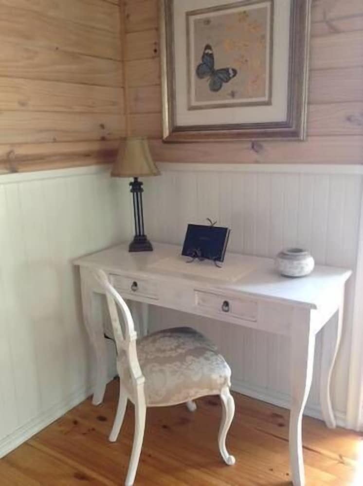 Kookas Cottage