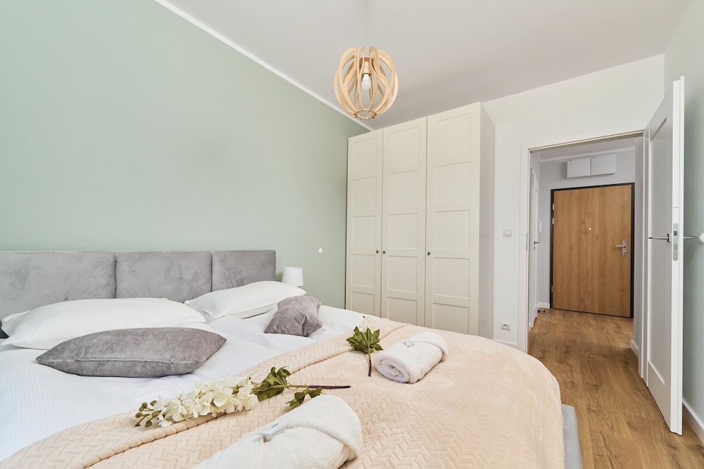 Home Office Flat Miedziana by Renters view 2