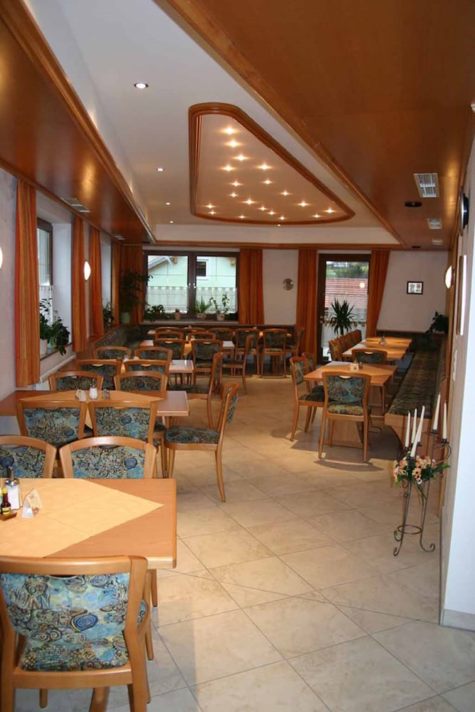 Gasthof-Pension-Metzgerei Jäger