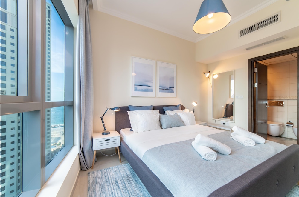 Dream Inn Dubai Bay Central