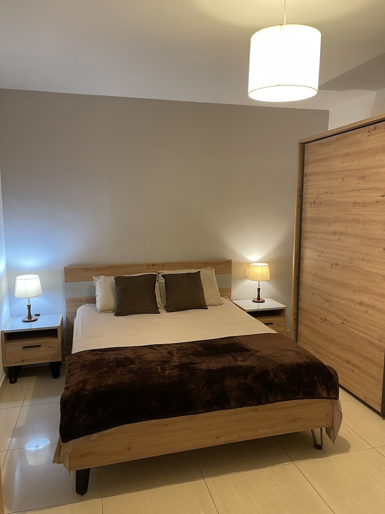 Spinola Bay 3-double Bed Near Beach Prime Location photo 5