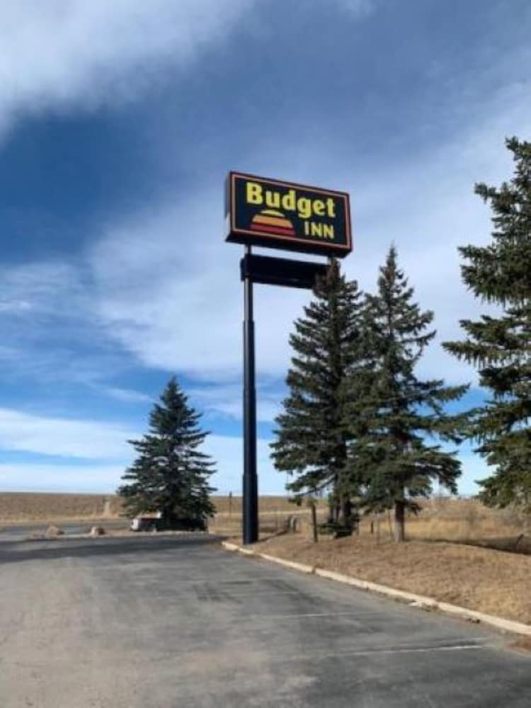Laramie Vacations - Budget Inn - Property Image 1