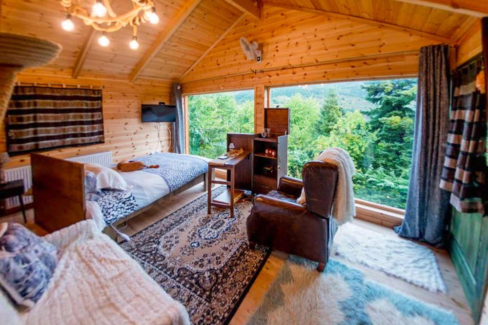 Kedra Village Cozy Chalet - Mountain Getaway