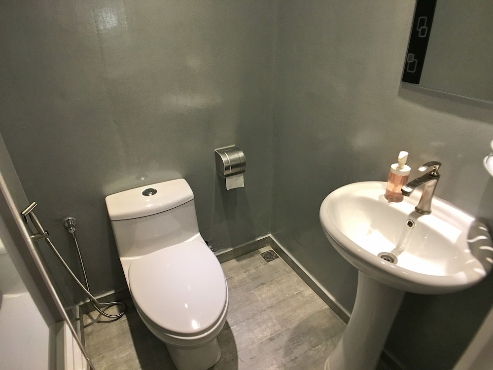iBook7 - 2 Bedroom Gurney Studio Suite by iBook Homestay