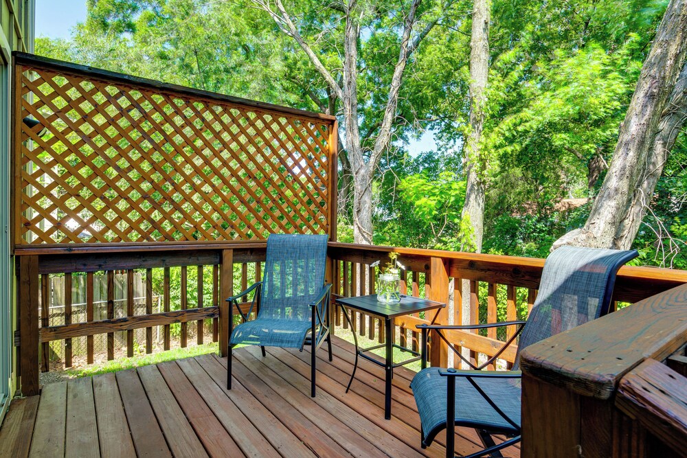 Shop, Dine & Unwind: Walkable Overland Park Home