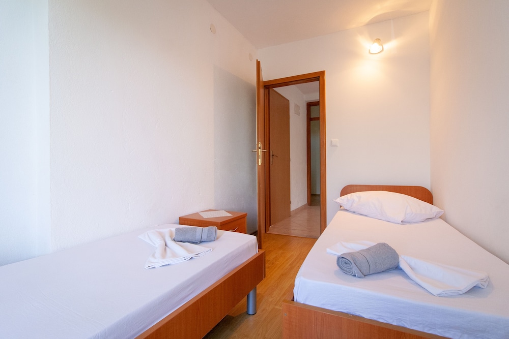 Apartmani Laura view 4