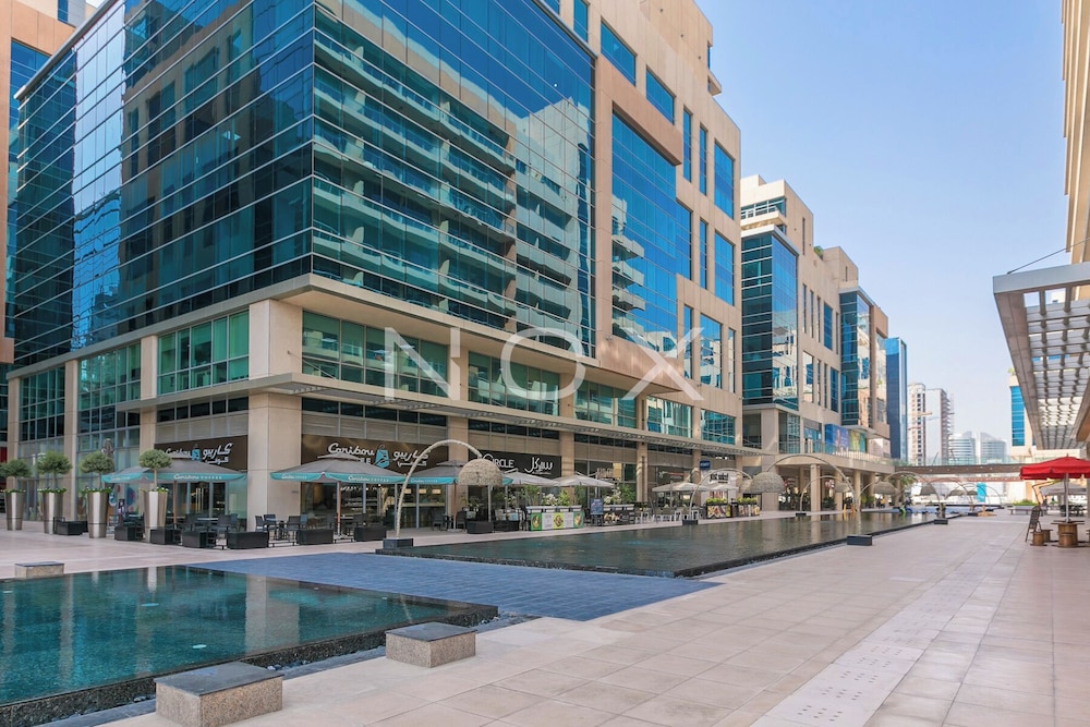 2BR 908 Bay Square B13