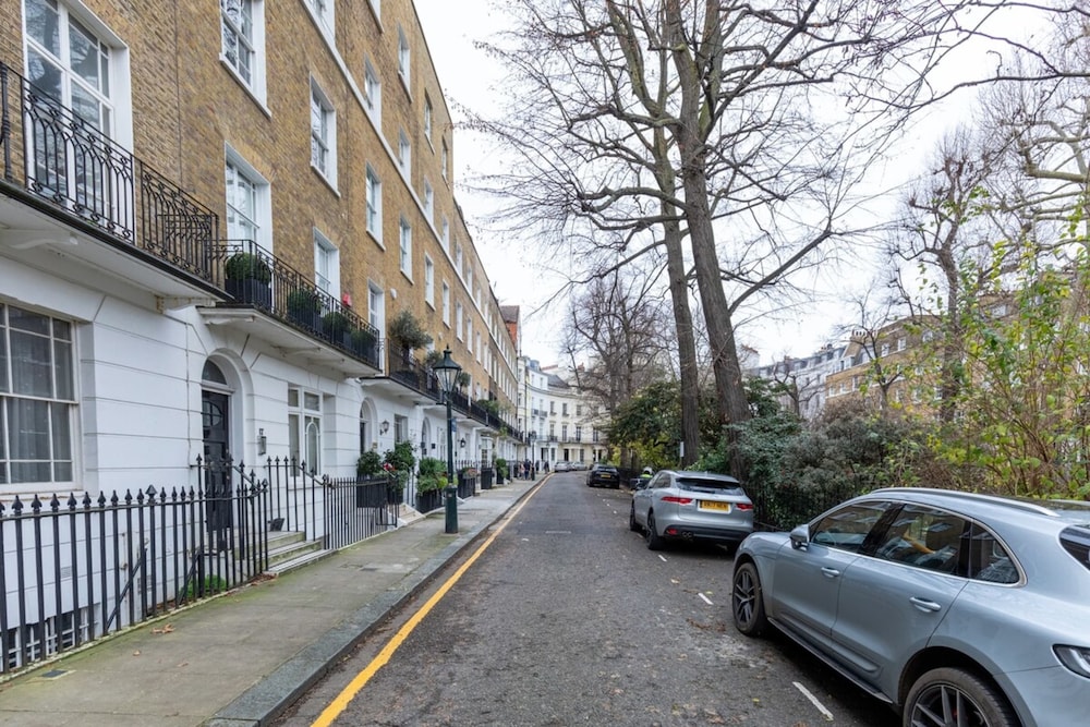 Chic 1BD Flat W/private Terrace Knightsbridge!