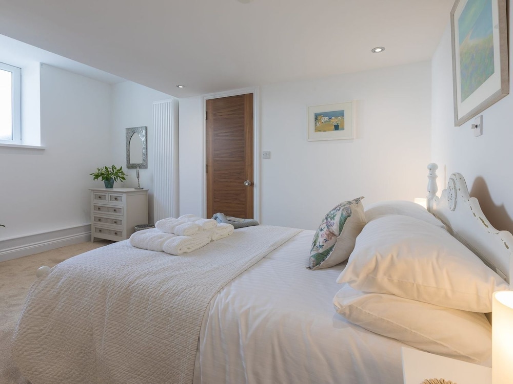 Hepworth Apartment