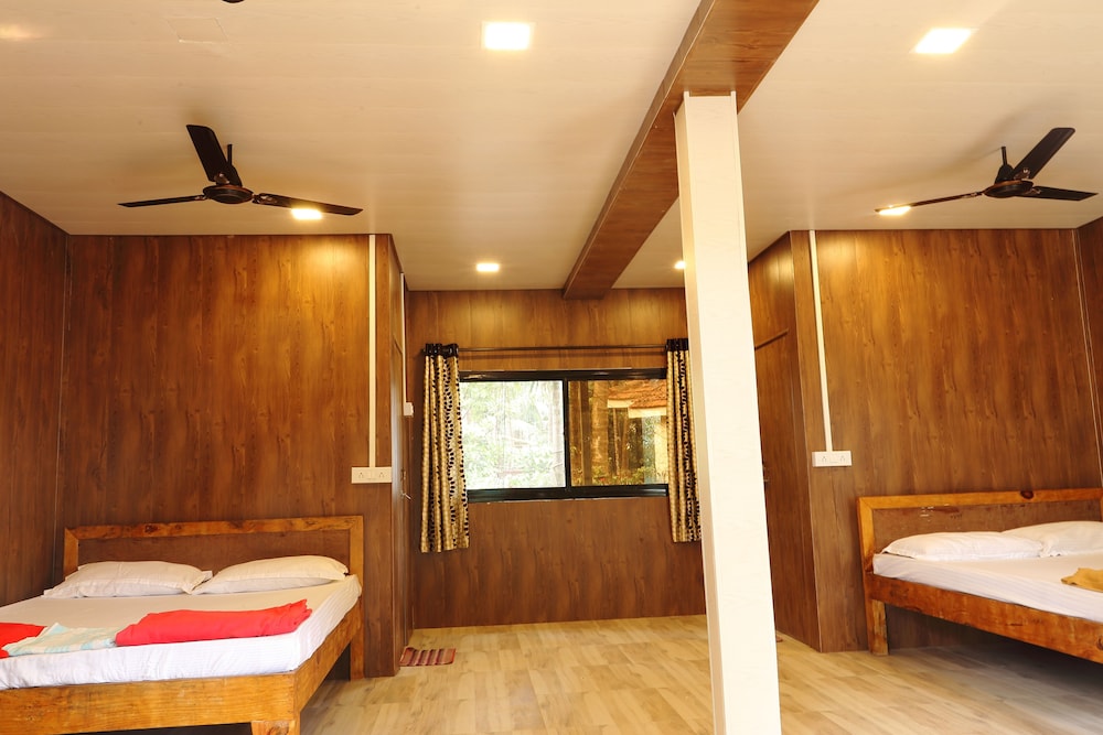 IORA Cottages view 3