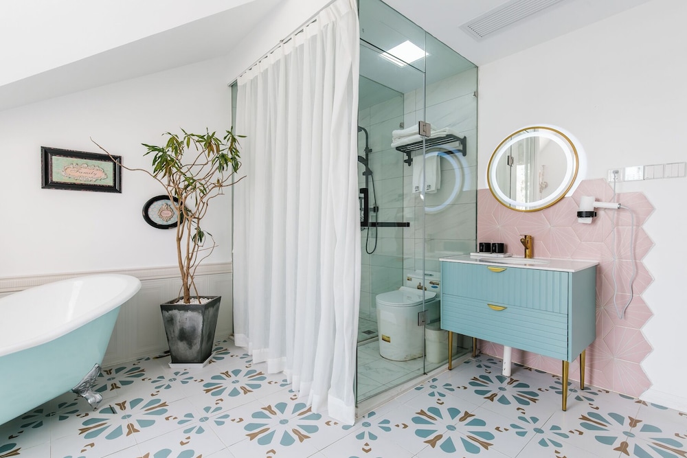 Shanghai Ruochu Designer Guesthouse-Near Shanghai Pudong Airport & Disneyland