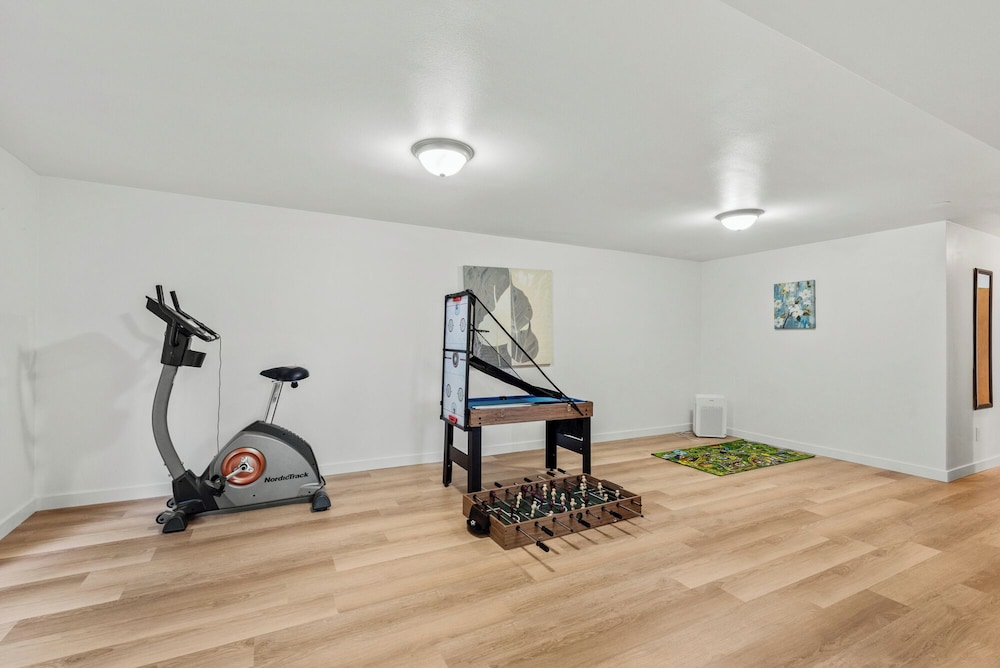 Parkside Escape Oasis in Bellevue fully fenced