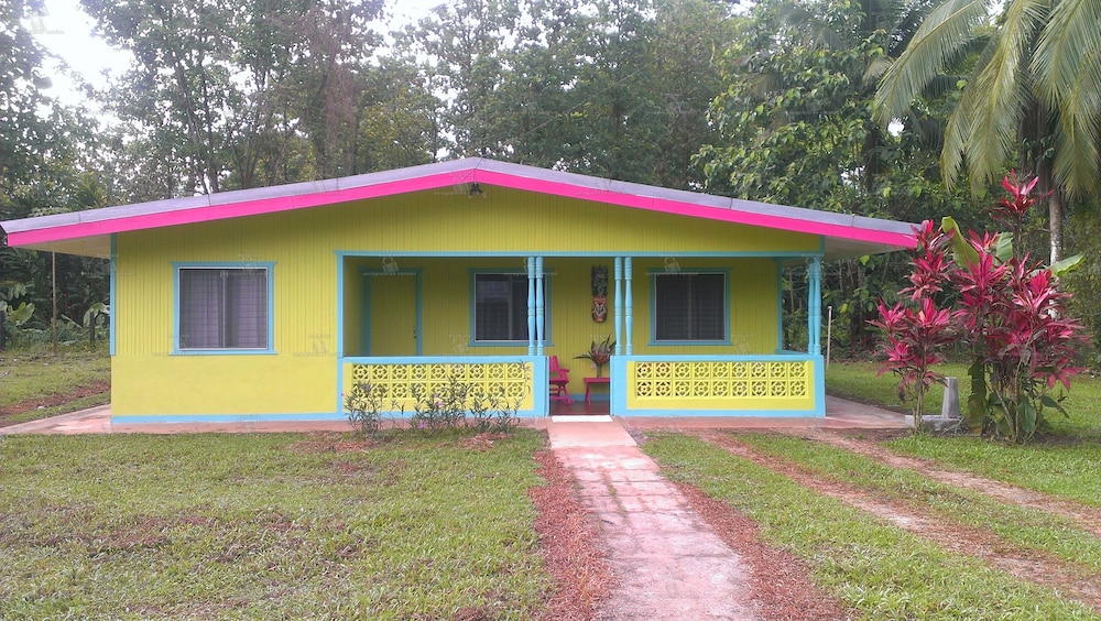 Cinco Ceibas Lodge