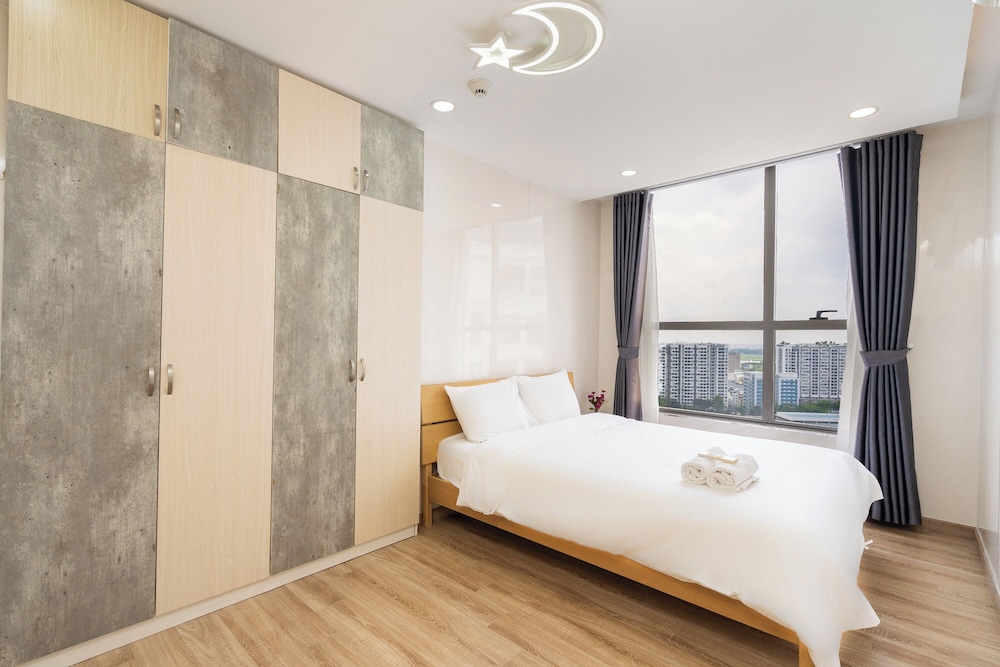 Gin House - Garden Gate APT Phu Nhuan