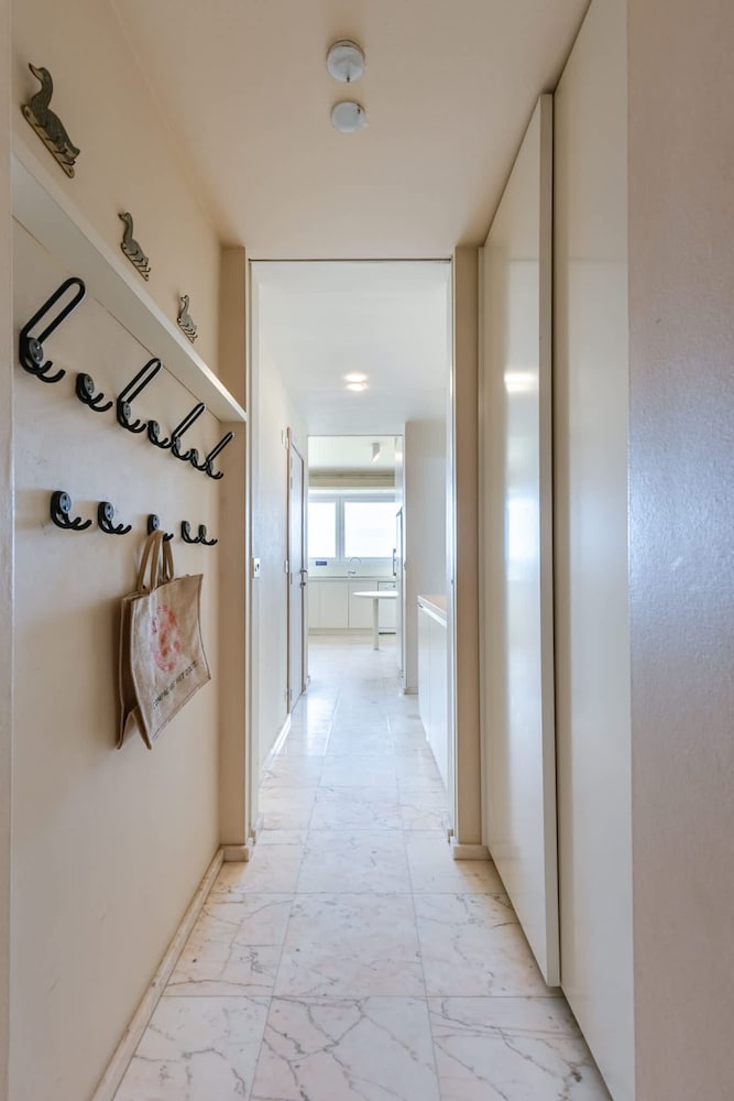 Huswell - Stunning Views Prime Location