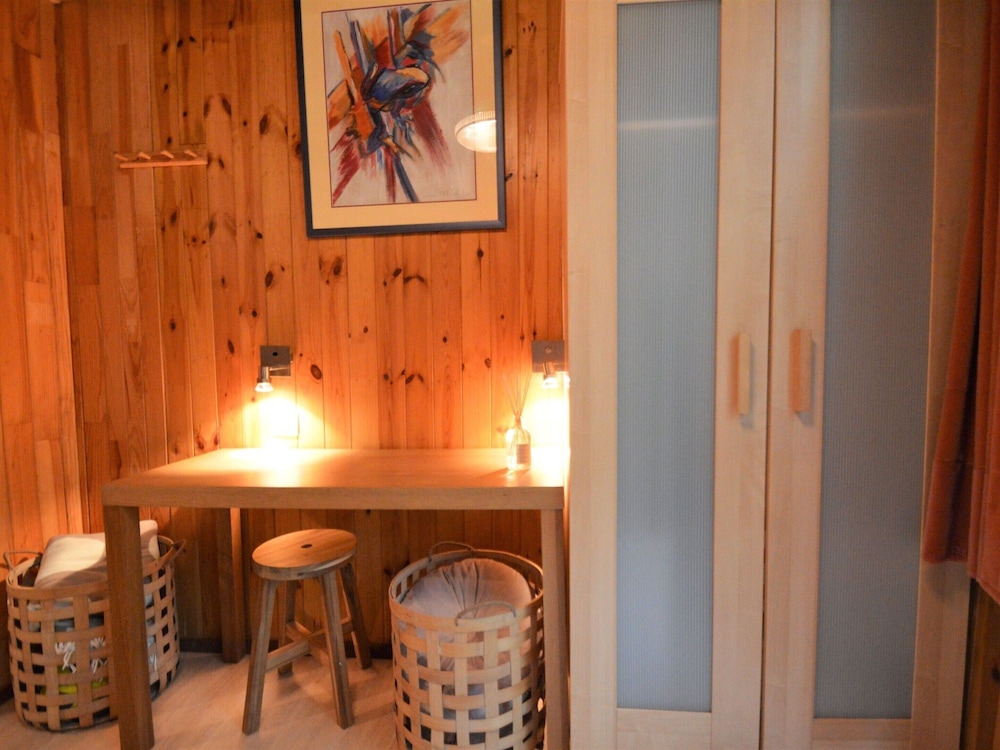 Cozy Chalet With Barbecue