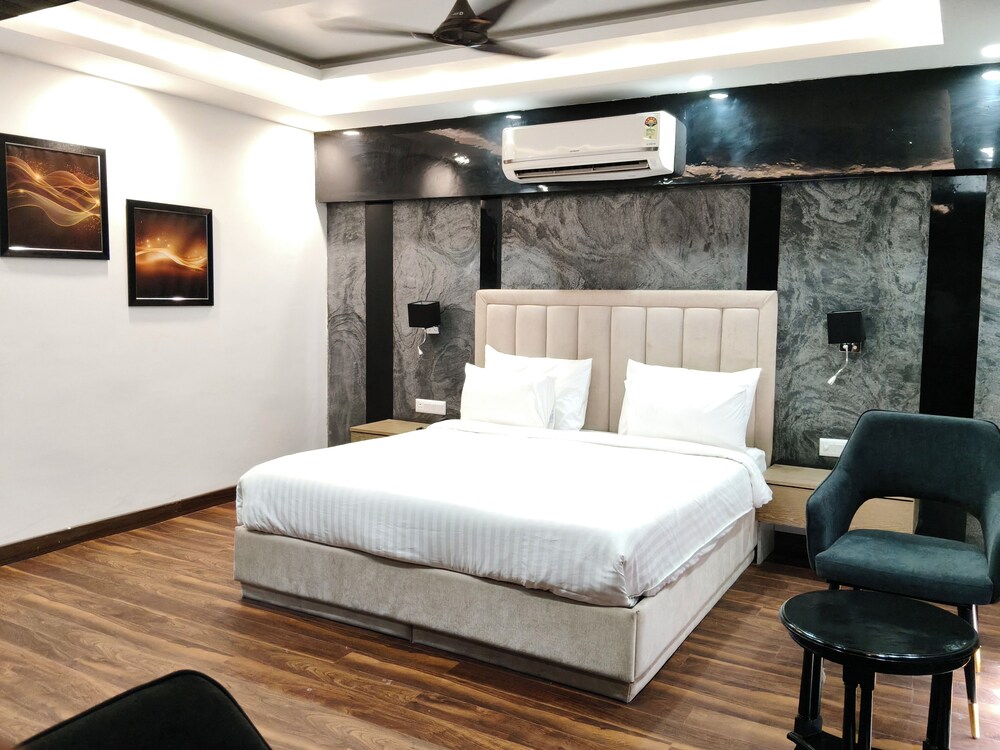 Clark Inn Express Rajnagar