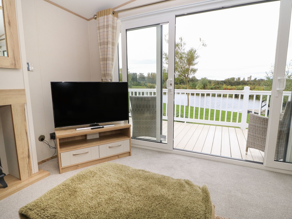10 Cheviot View