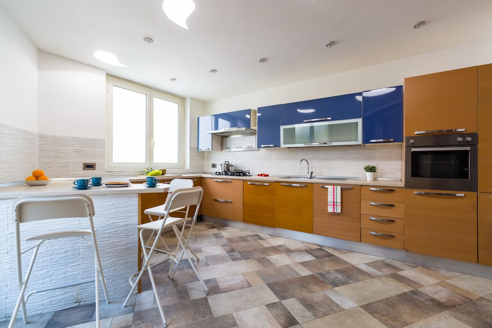 Partenope Spacious Home
